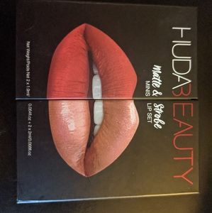 Huda Beauty Matte & Strobe minis lip set